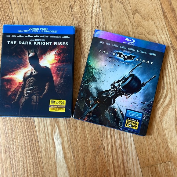 The Dark Knight Blu-Ray DVD Set of 2 - Picture 2 of 4